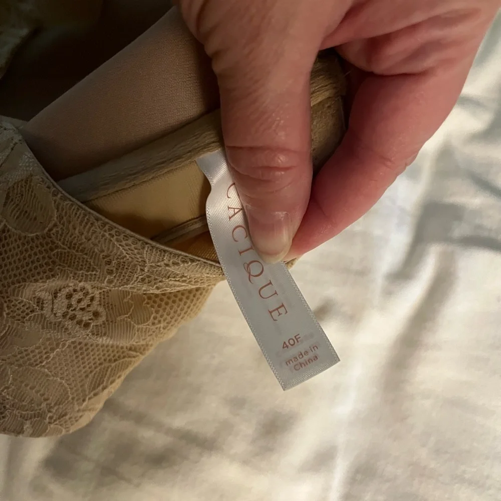 Cacique Tan T-Shirt Bra Smooth Molded Cups - Picture 3 of 3